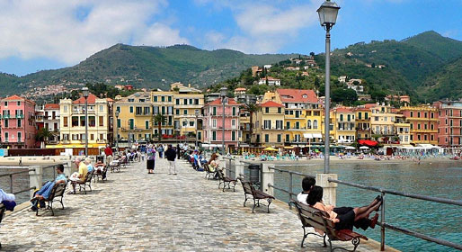 Immagine che raffigura Soggiorno marino anziani - Visita ad Alassio